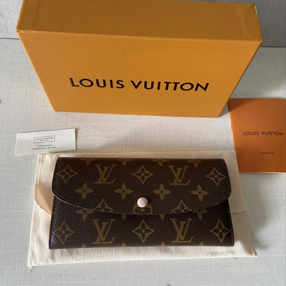 Louis Vuitton Emilie Wallet